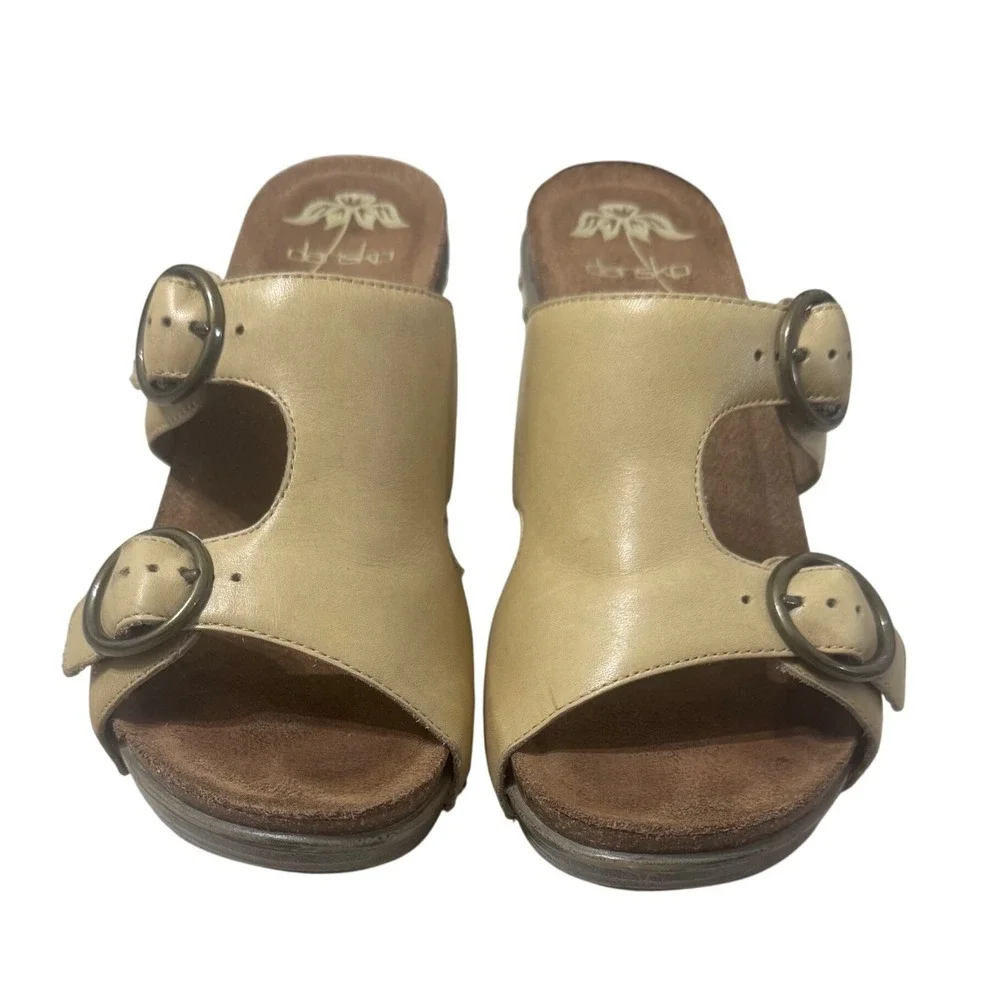 Dansko Fern Wedge Sandals Womens 8 Tan Leather Studded Buckle 1908039300